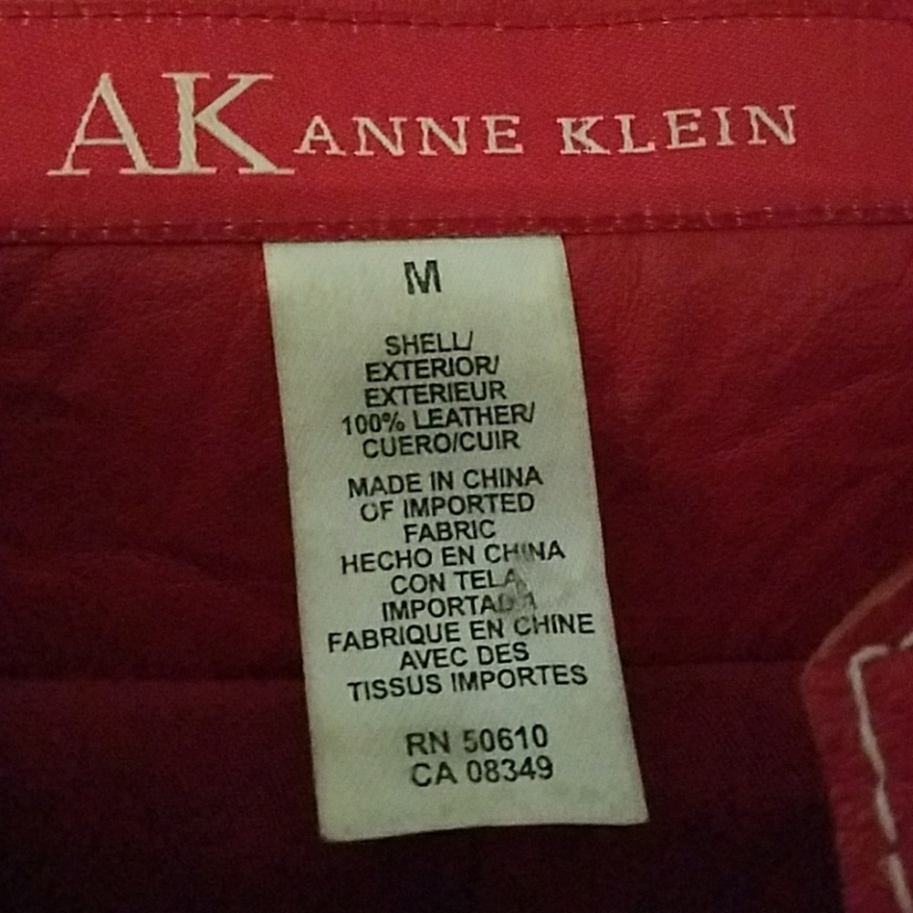 Jackets - Picture 3 of 4